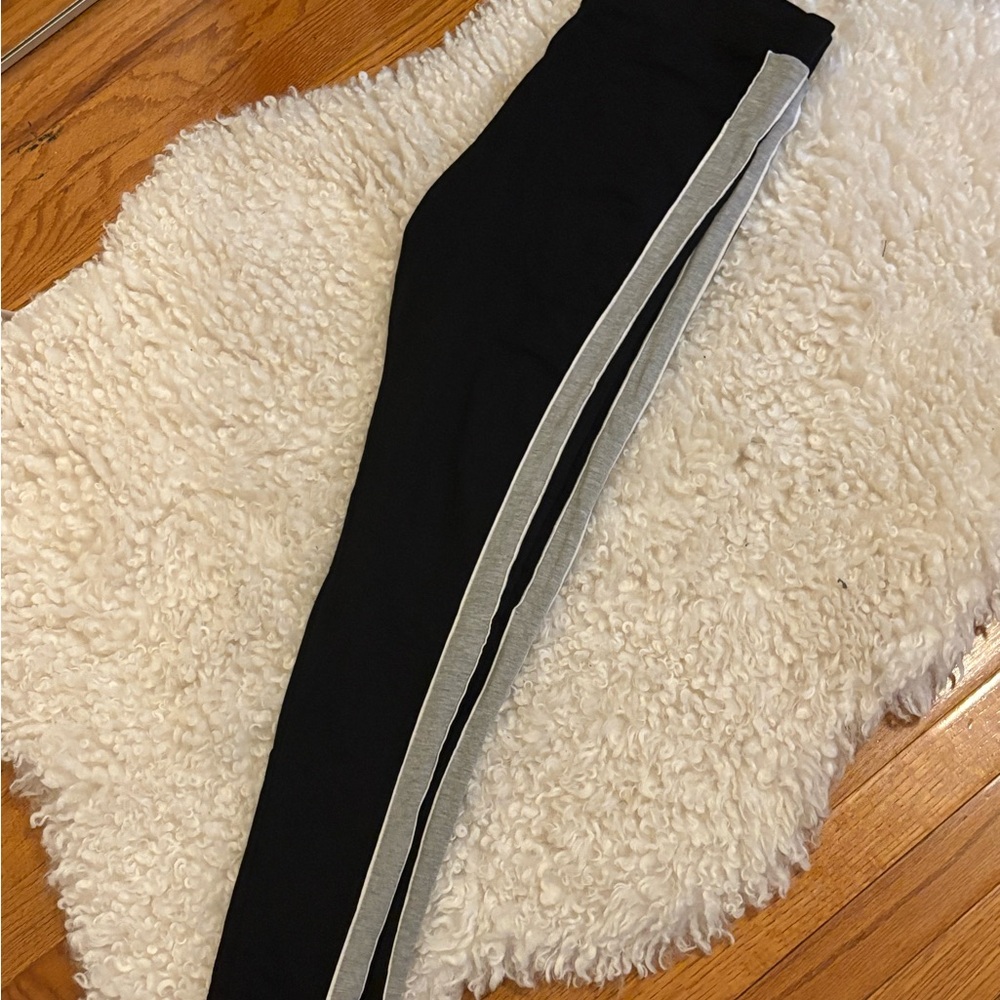 H&M PANTS/LEGGINGS (open to offers) - Picture 2 of 3